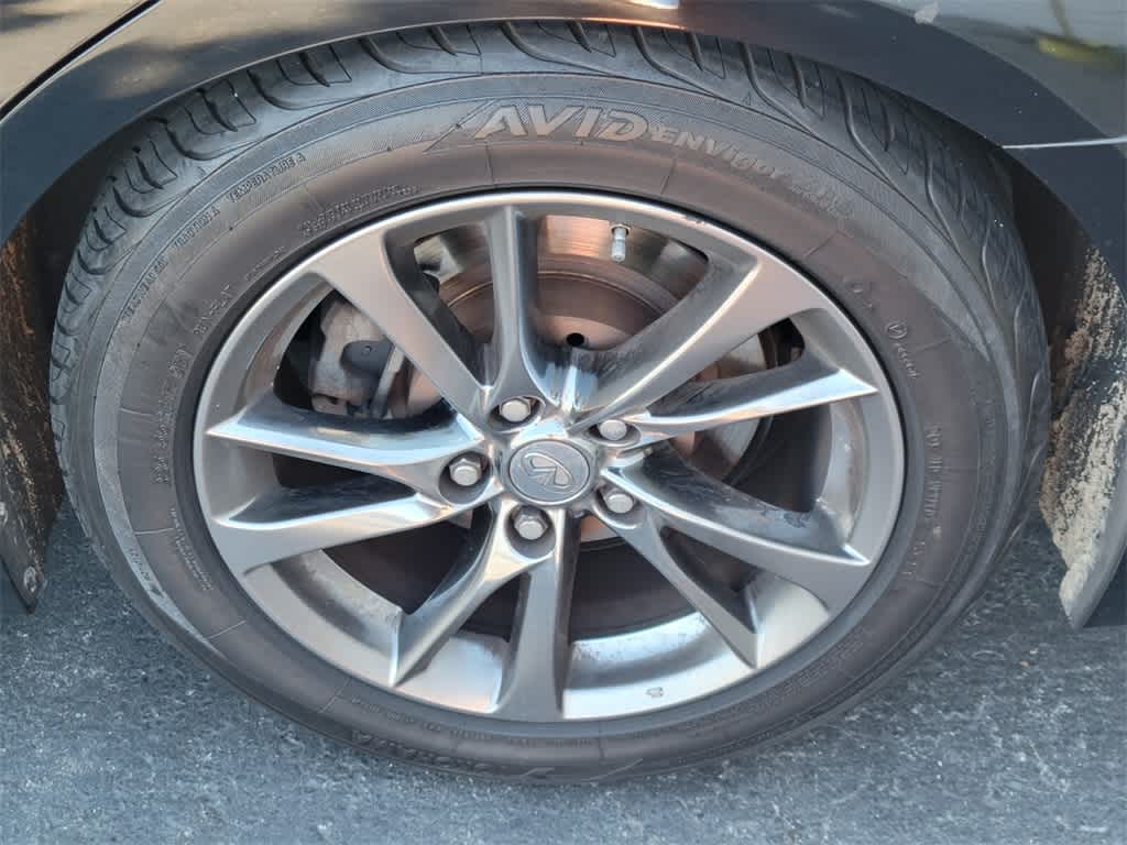 2017 Infiniti Q50 3.0t Signature Edition photo 4