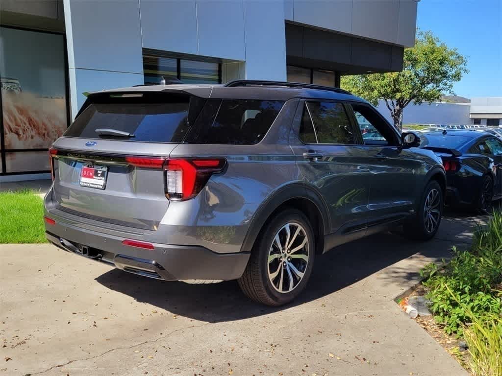 Thumbnail: 2025 Ford Explorer - 5