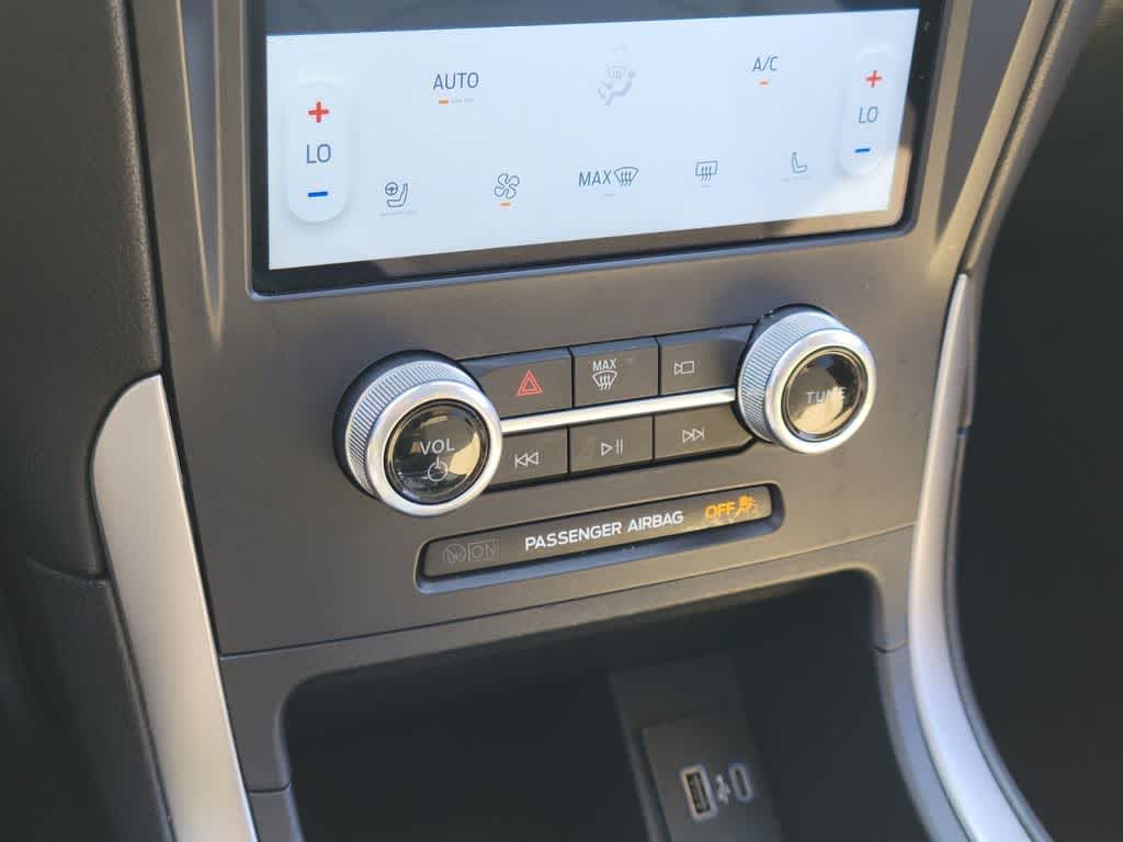 Thumbnail: 2022 Ford Edge - 24