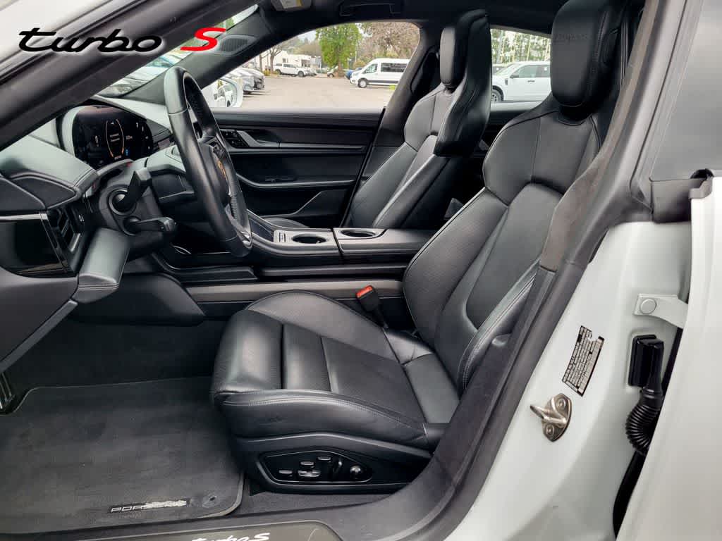 Thumbnail: 2021 Porsche Taycan - 11