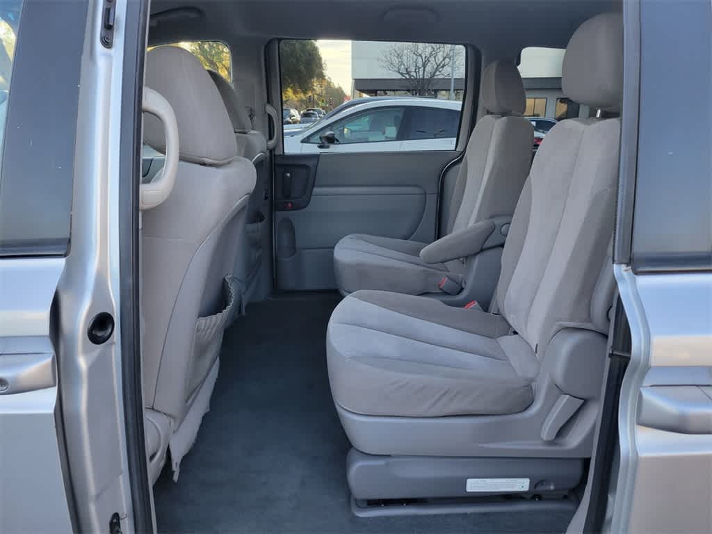 Thumbnail: 2012 Kia Sedona - 11