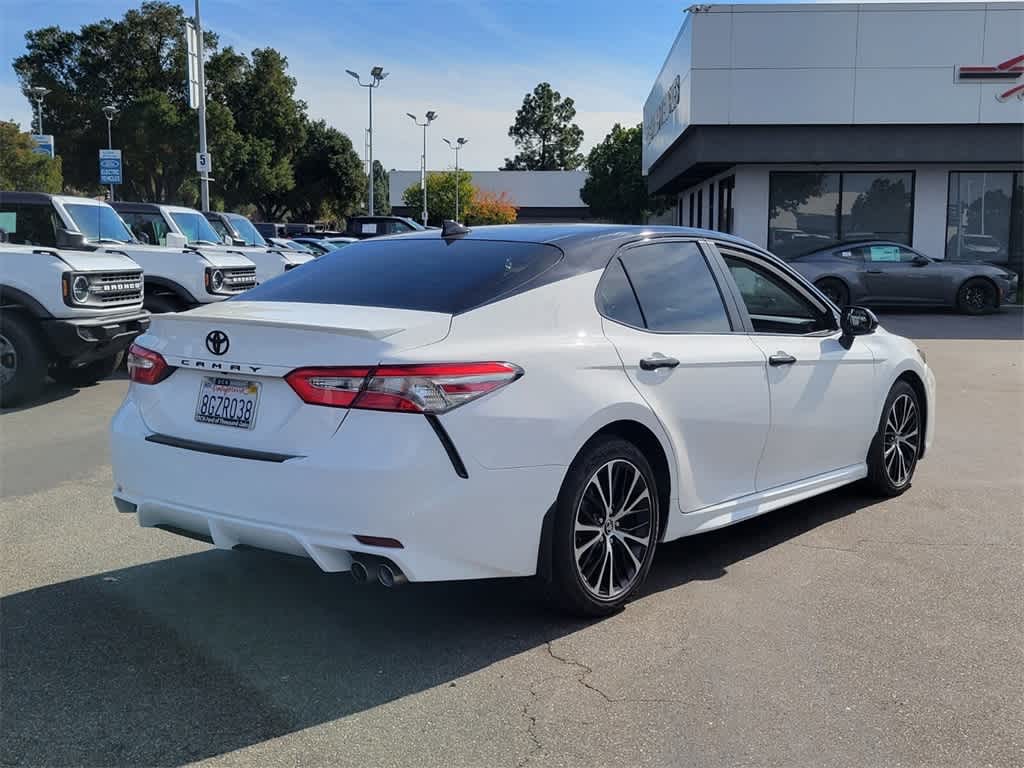 Thumbnail: 2019 Toyota Camry - 5