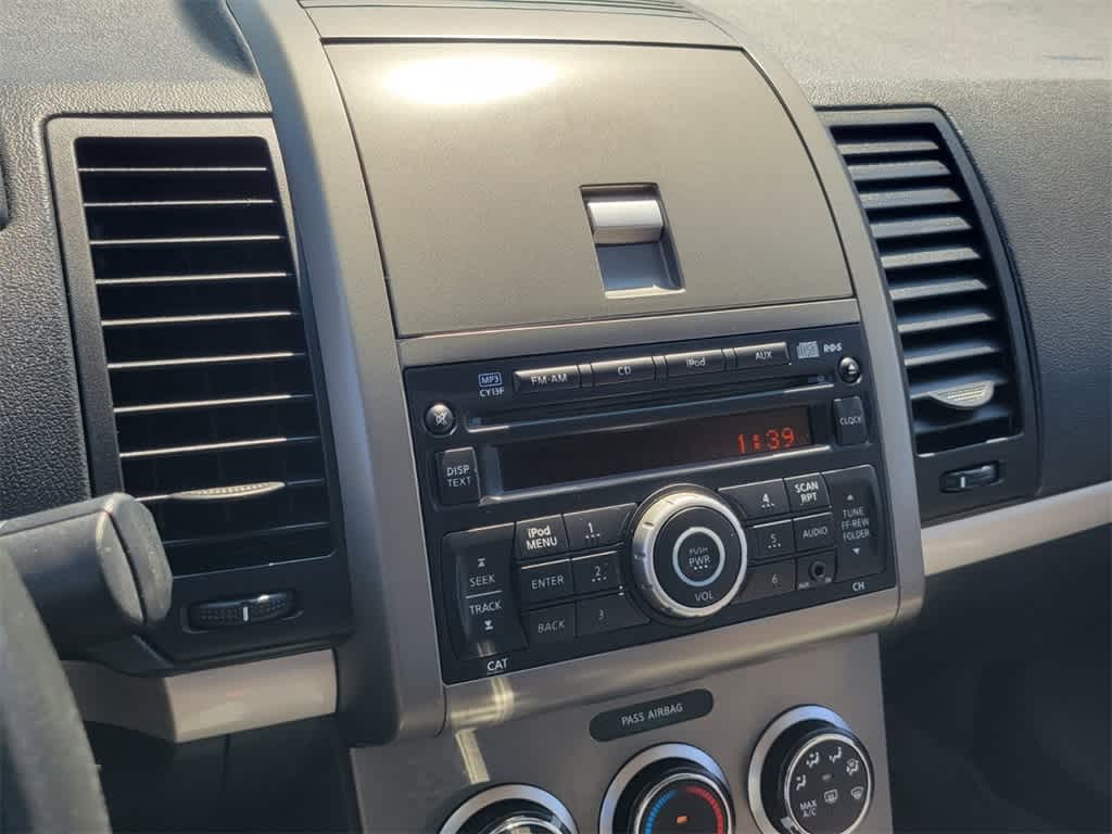 Thumbnail: 2011 Nissan Sentra - 21