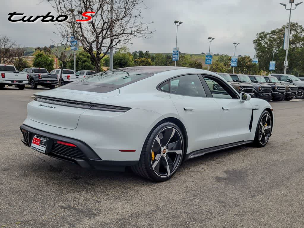 Thumbnail: 2021 Porsche Taycan - 6