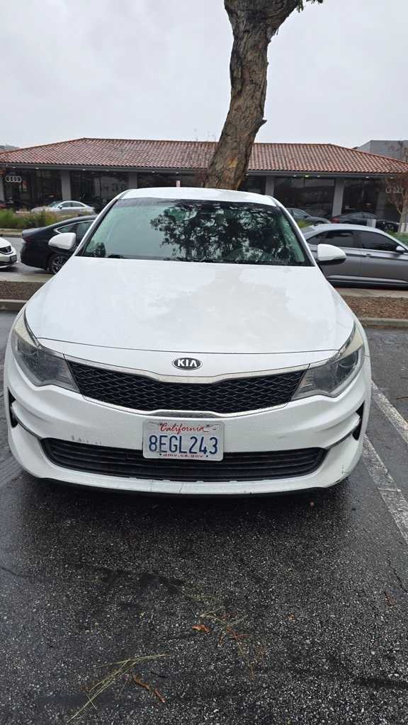 Thumbnail: 2017 Kia Optima - 4