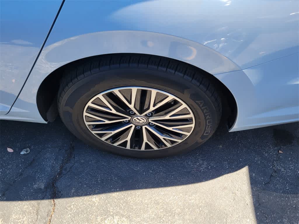 Thumbnail: 2019 Volkswagen Jetta - 8