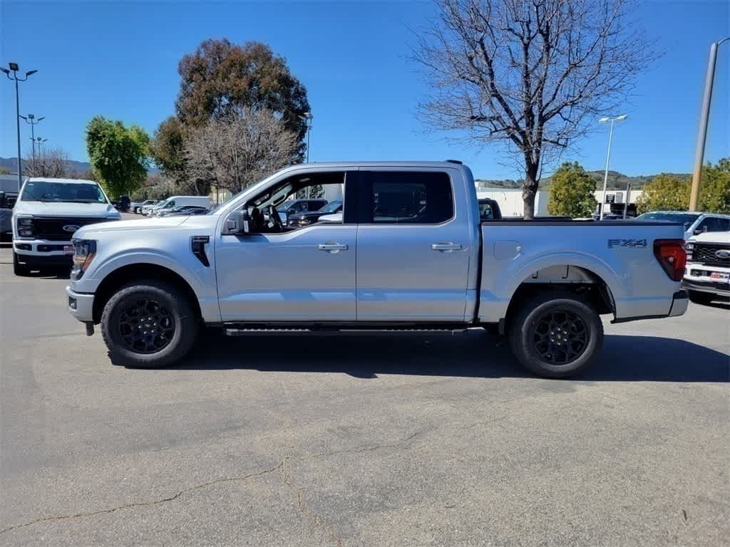 2025 Ford F-150 XLT photo 2
