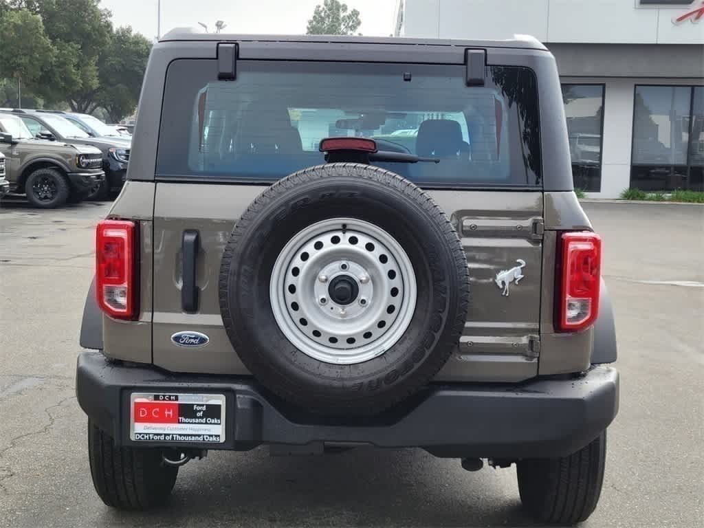 2025 Ford Bronco Base photo 4