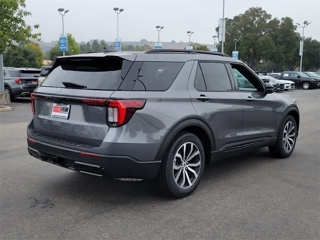 Thumbnail: 2025 Ford Explorer - 5