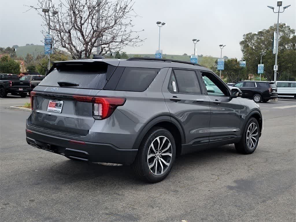 Thumbnail: 2026 Ford Explorer - 5