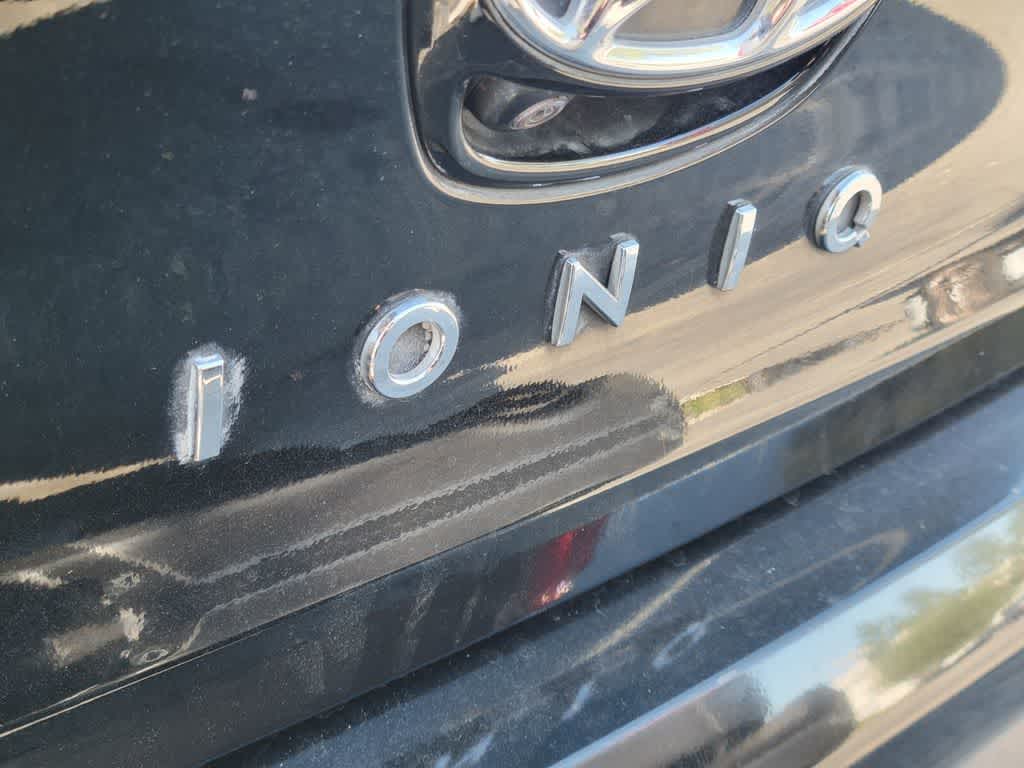 Thumbnail: 2018 Hyundai Ioniq - 4