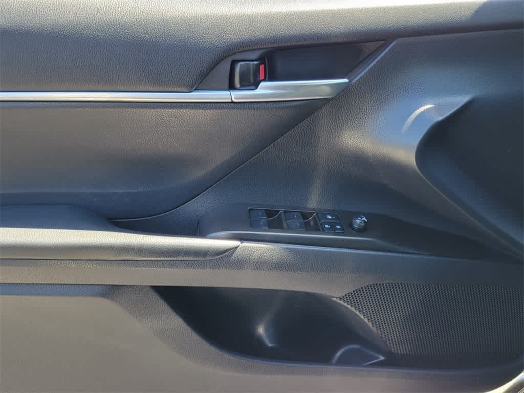 2022 Toyota Camry LE 18