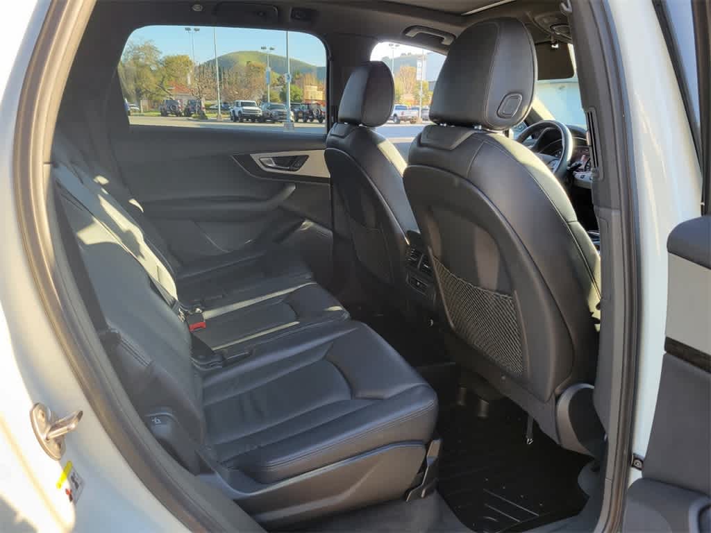 Thumbnail: 2019 Audi Q7 - 15