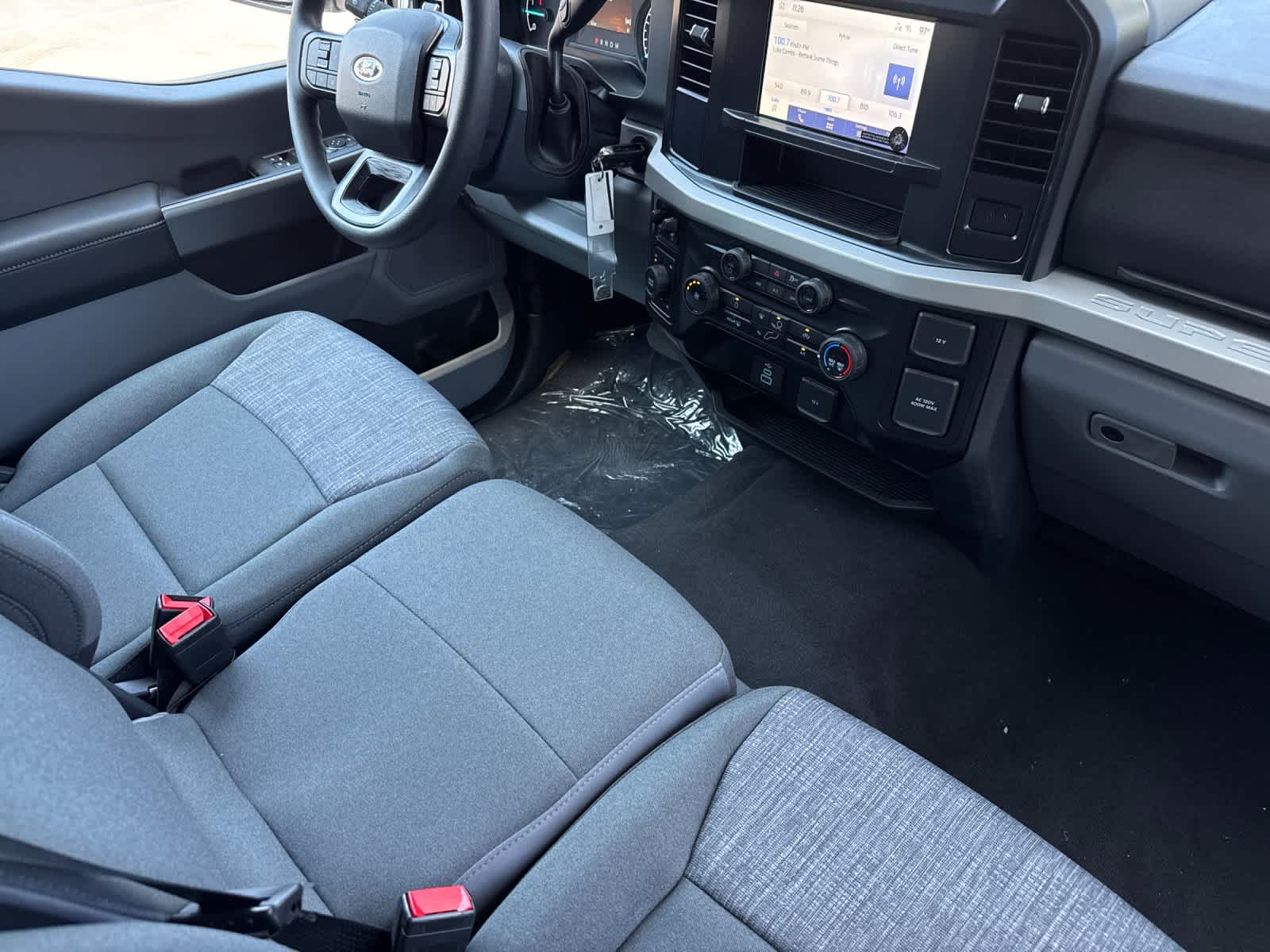 2026 Ford F-250 Super Duty XLT - Photo 15