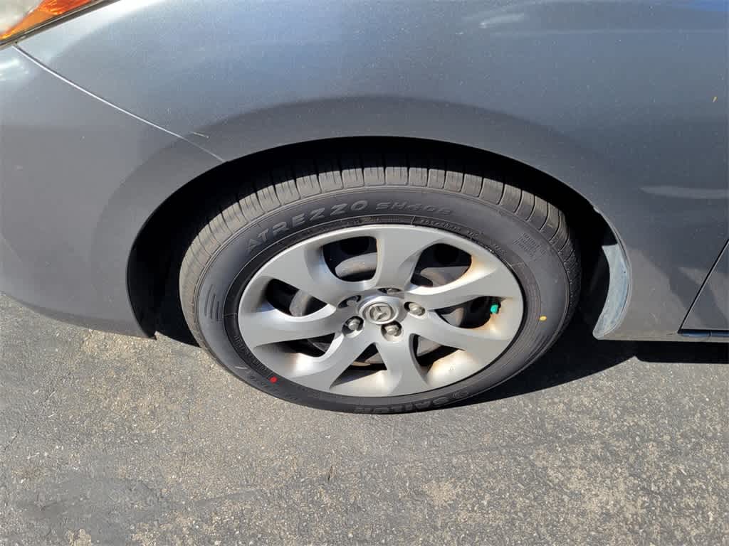 2013 Mazda Mazda3 i Sport 2