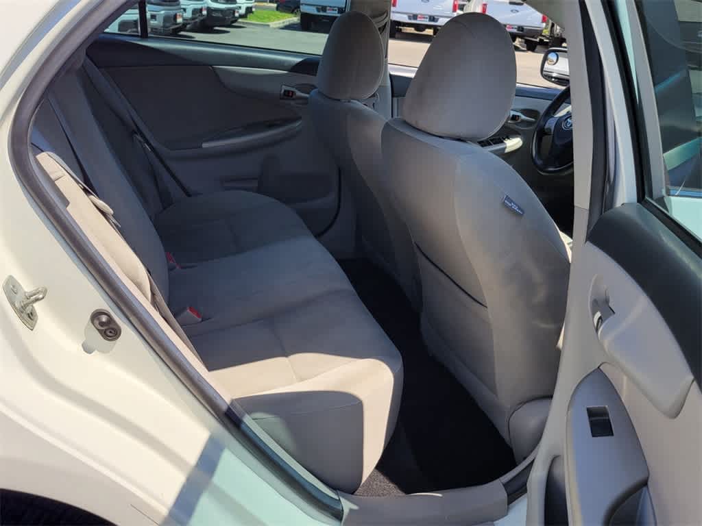 Thumbnail: 2013 Toyota Corolla - 14