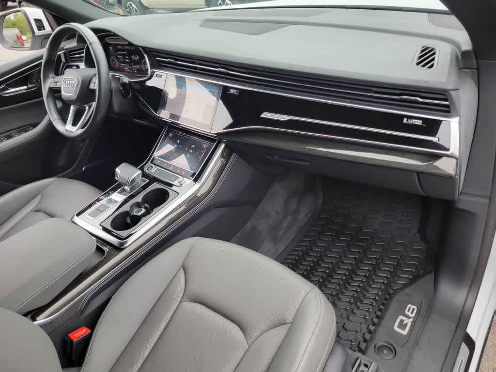 Thumbnail: 2022 Audi Q8 - 16