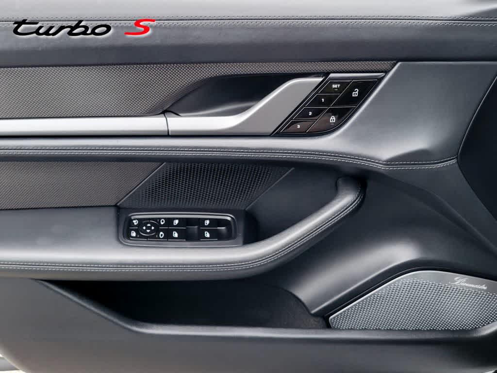 Thumbnail: 2021 Porsche Taycan - 20