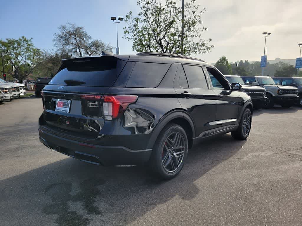 Thumbnail: 2026 Ford Explorer - 5