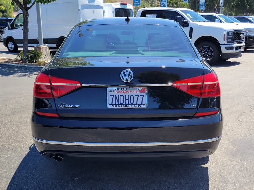 Thumbnail: 2016 Volkswagen Passat - 4