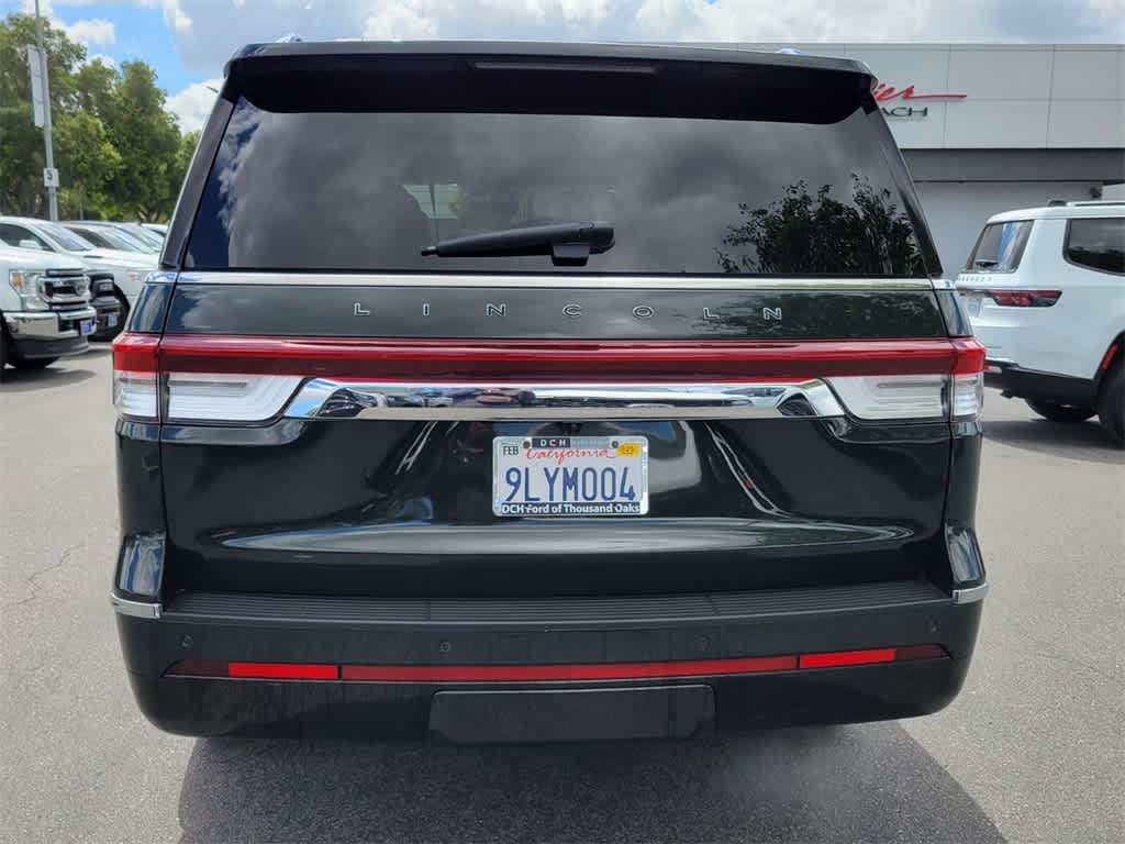 Thumbnail: 2024 Lincoln Navigator L - 4