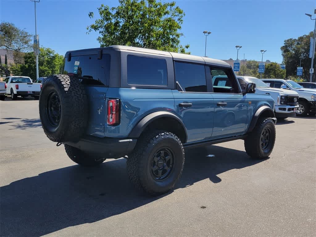 Thumbnail: 2022 Ford Bronco - 5