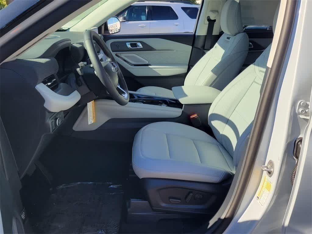 Thumbnail: 2025 Ford Explorer - 10