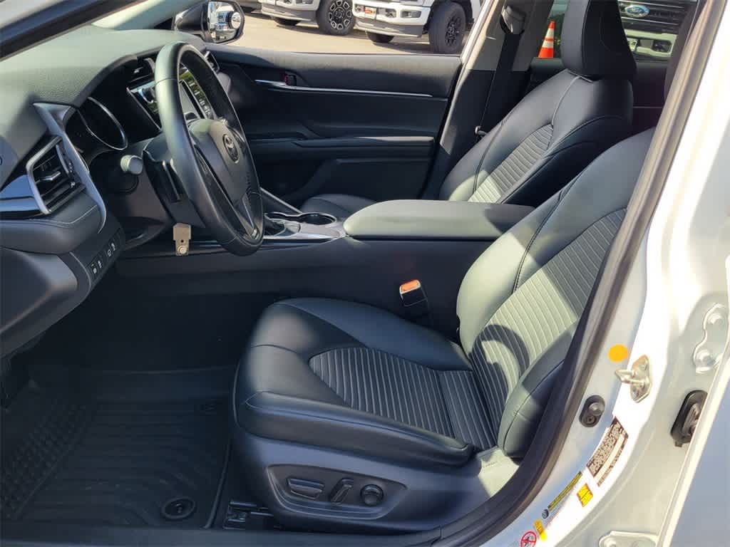 Thumbnail: 2019 Toyota Camry - 9