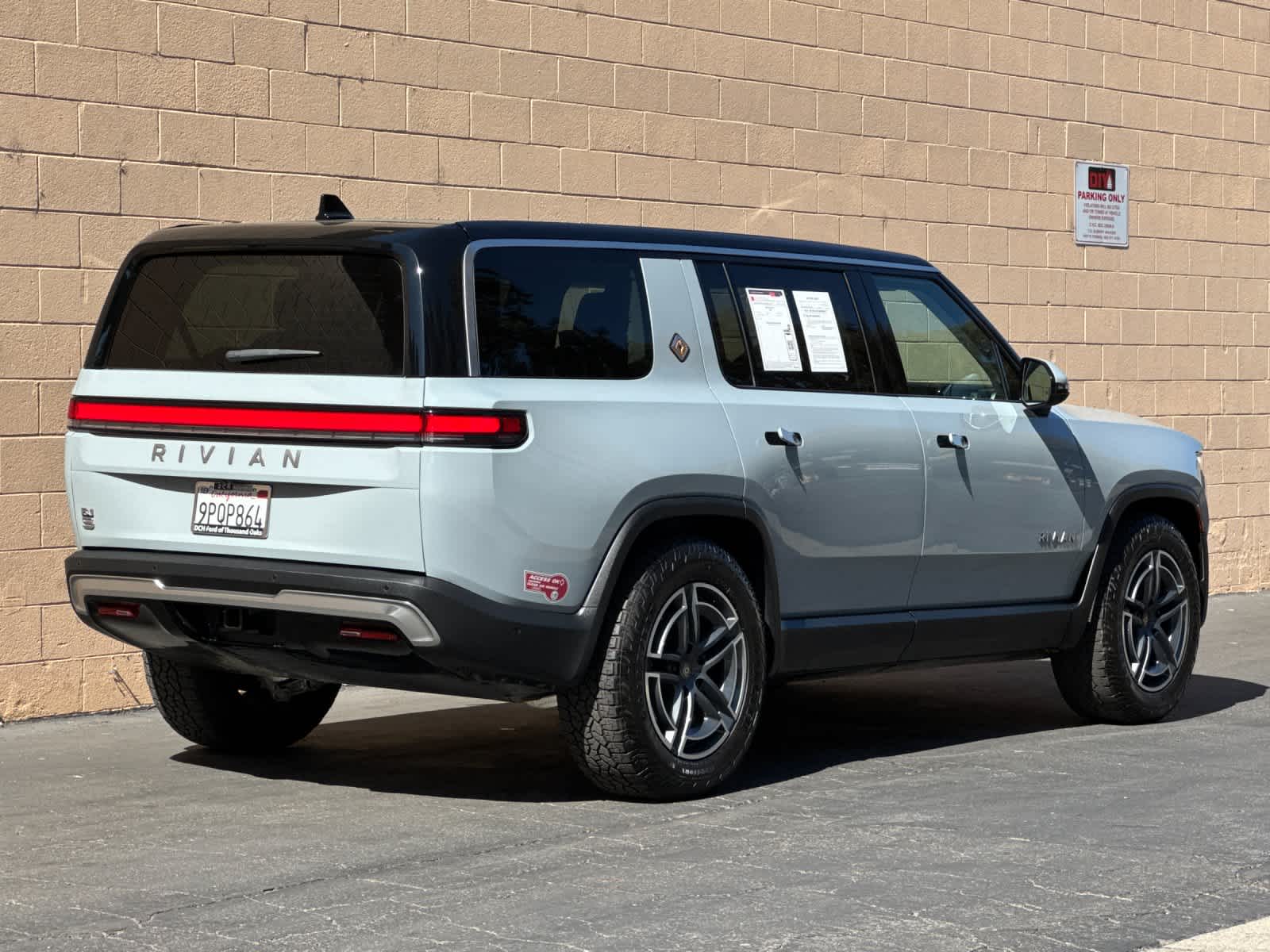 Used 2025 Rivian R1S Adventure with VIN 7PDSGBBA7SN053962 for sale in Thousand Oaks, CA