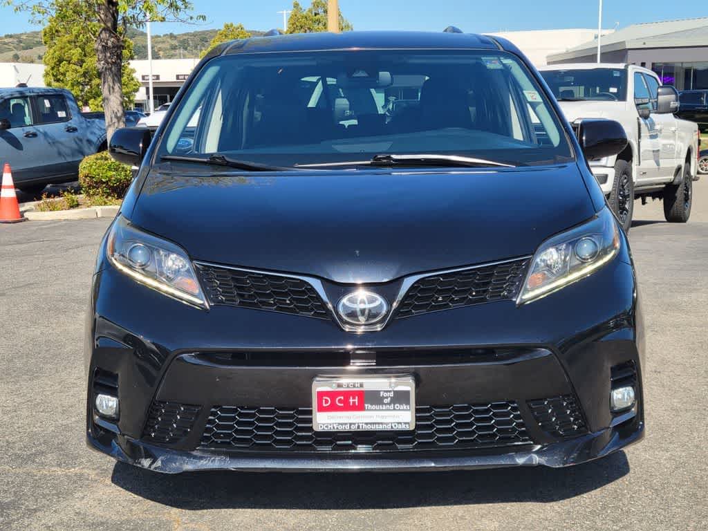 Thumbnail: 2020 Toyota Sienna - 8
