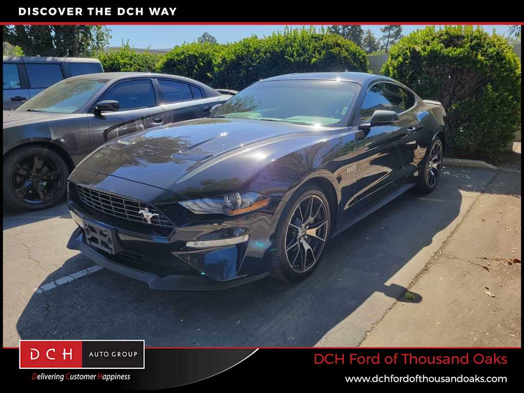 2020 Ford Mustang EcoBoost Coupe Premium's photo
