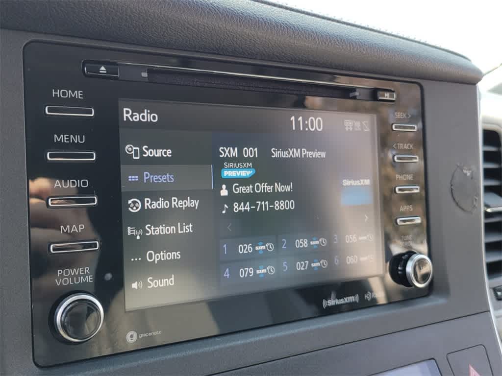 2018 Toyota Sienna XLE 21