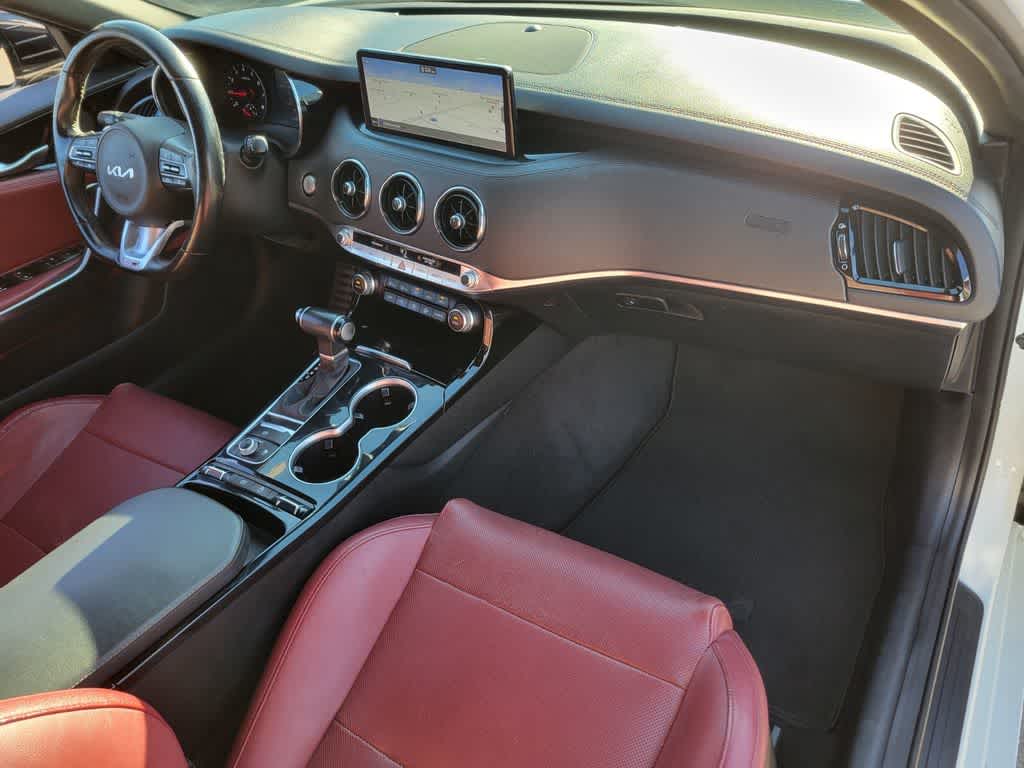 Thumbnail: 2022 Kia Stinger - 17