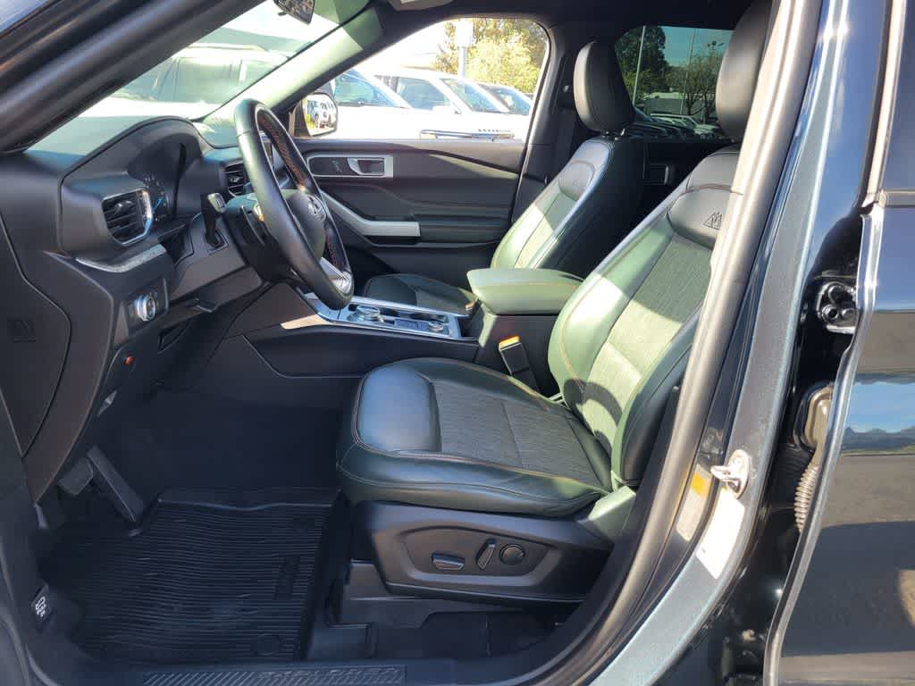 Thumbnail: 2022 Ford Explorer - 11