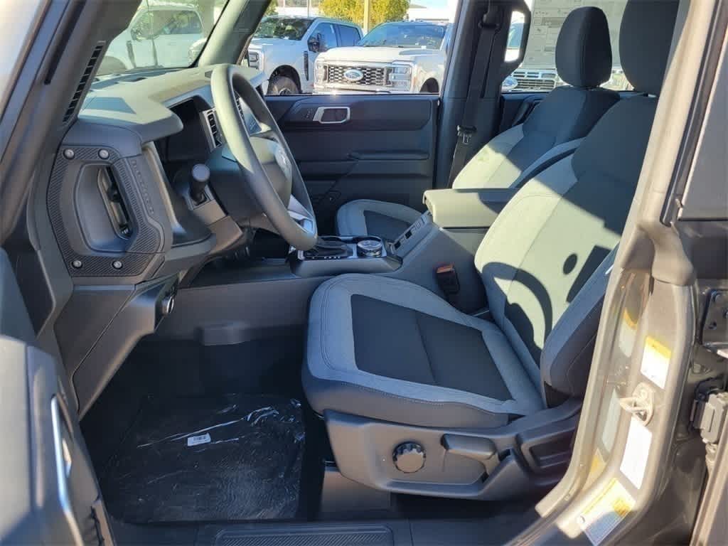 Thumbnail: 2025 Ford Bronco - 9