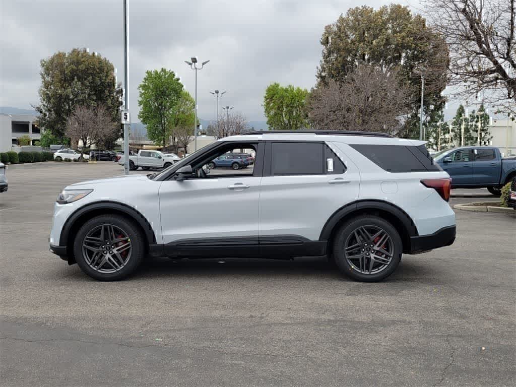 Thumbnail: 2026 Ford Explorer - 2