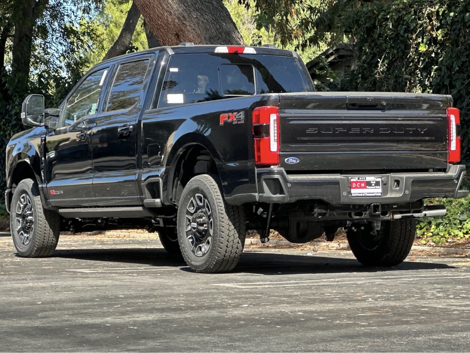 2026 Ford F-250 Super Duty Platinum - Photo 6