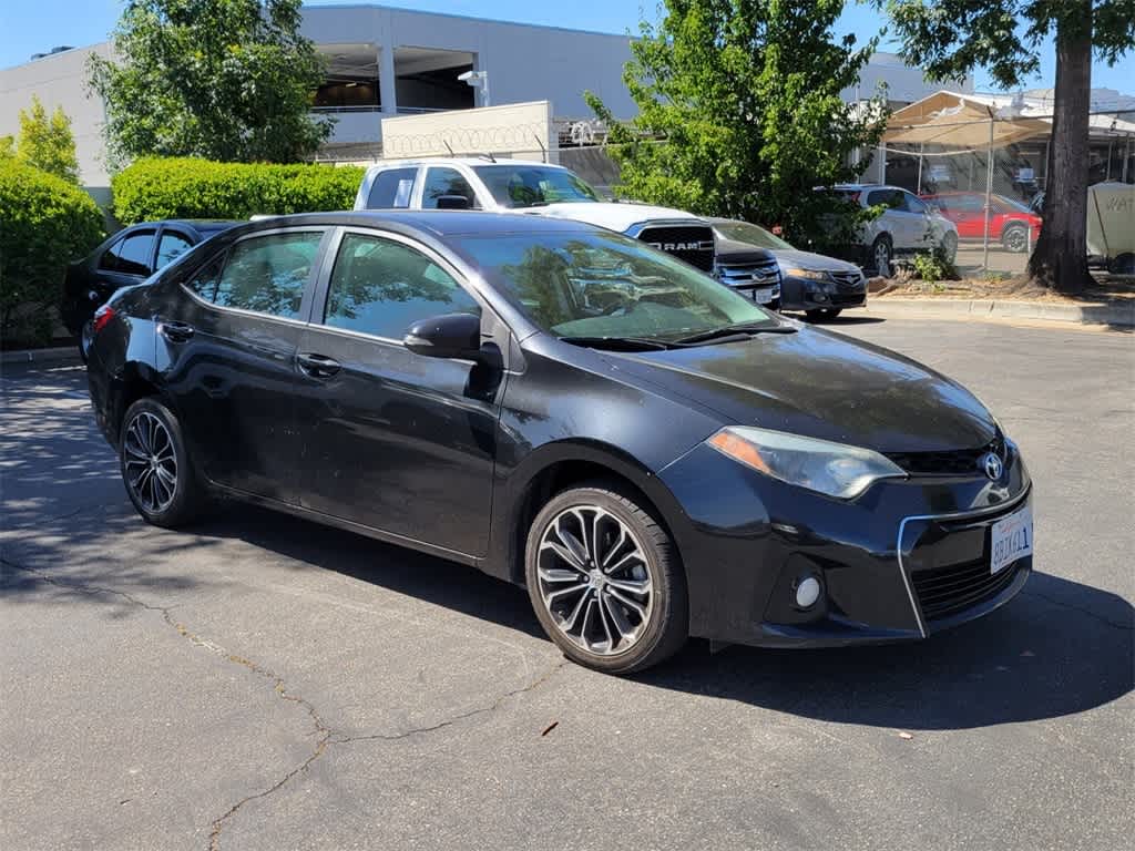2015 Toyota Corolla S 8