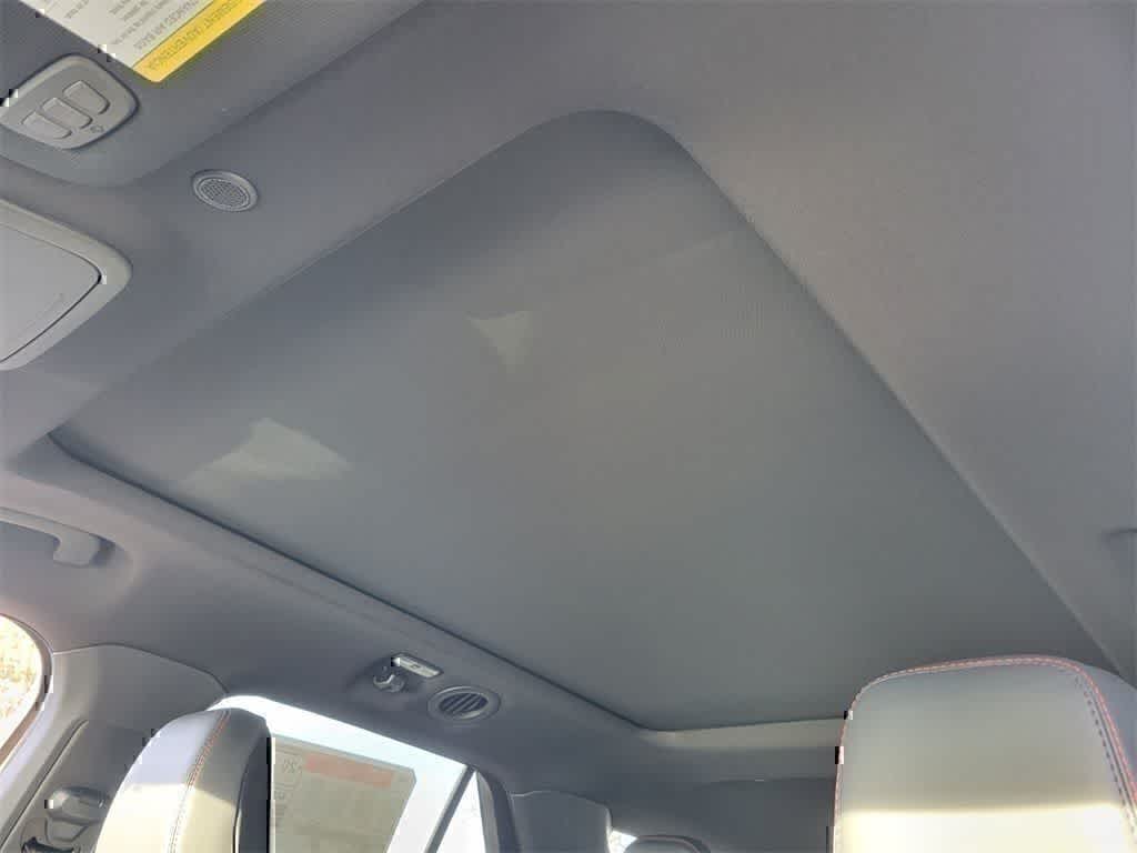 2026 Ford Explorer ST - Photo 15