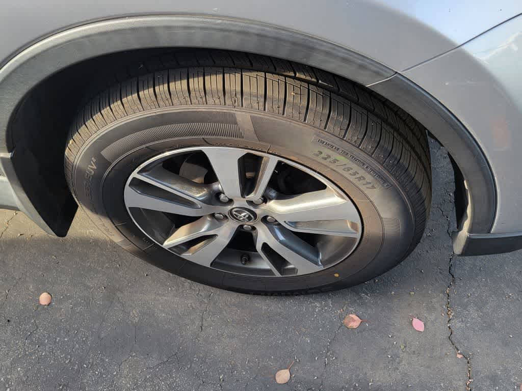 Thumbnail: 2016 Toyota RAV4 - 9