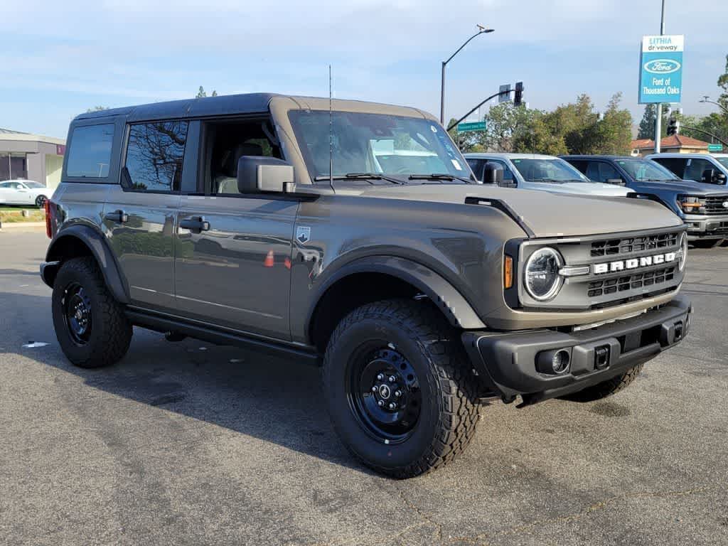 Thumbnail: 2026 Ford Bronco - 9