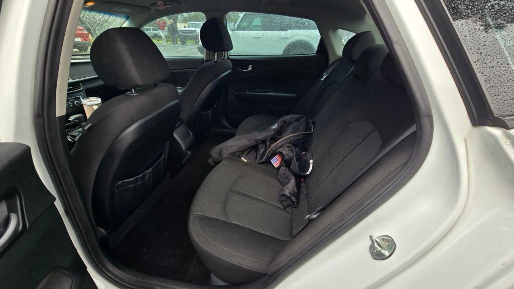 Thumbnail: 2017 Kia Optima - 10