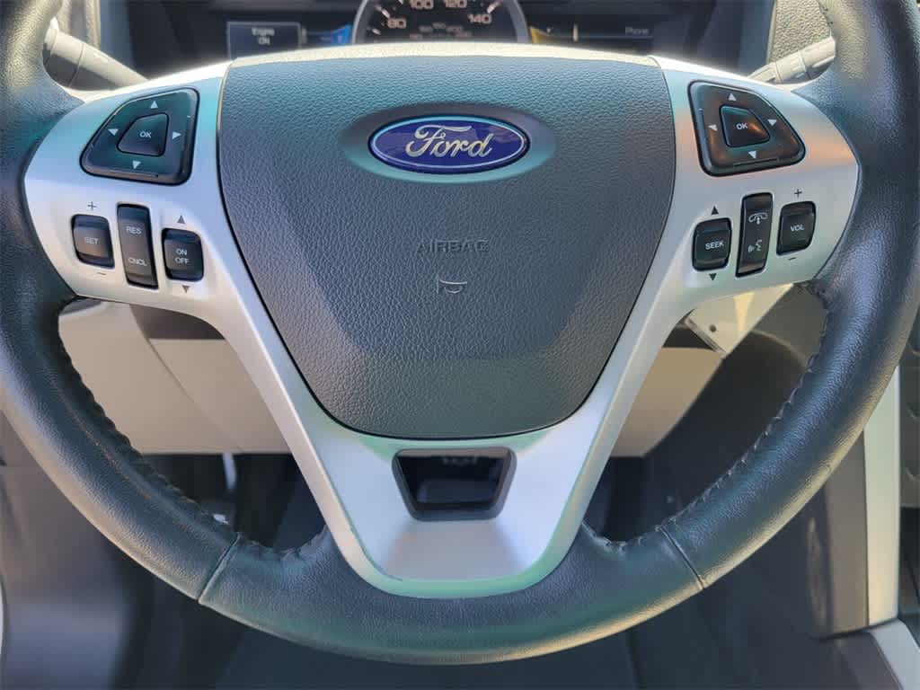 Thumbnail: 2015 Ford Explorer - 17