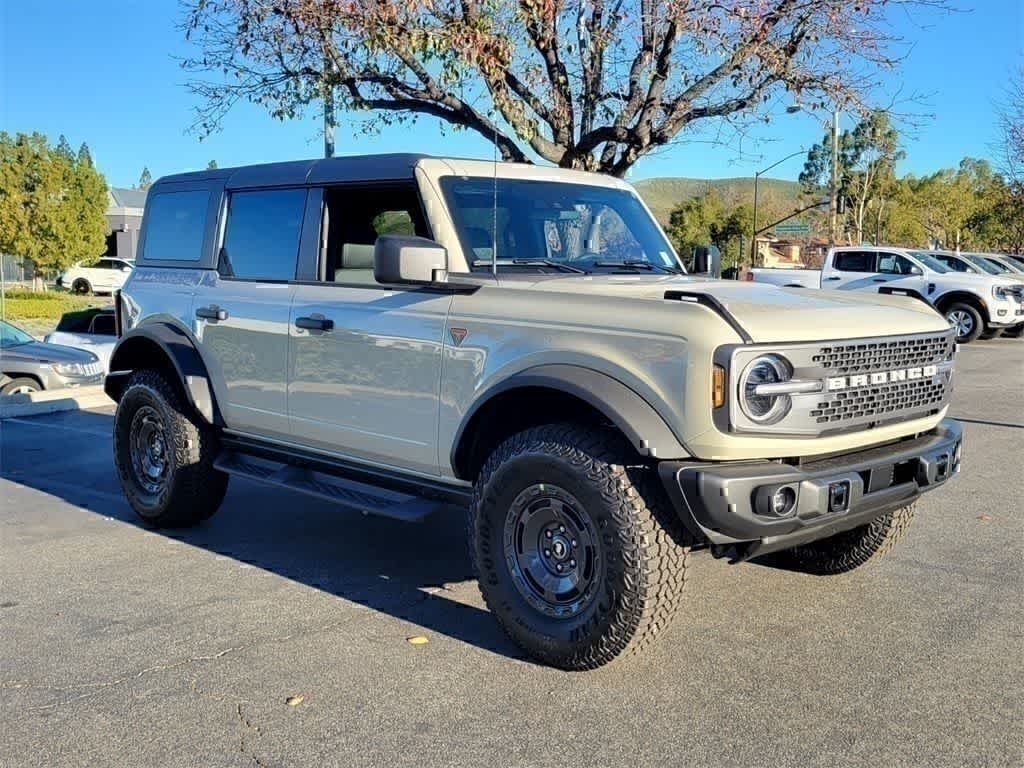 Thumbnail: 2025 Ford Bronco - 9