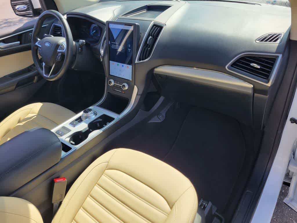 Thumbnail: 2022 Ford Edge - 17
