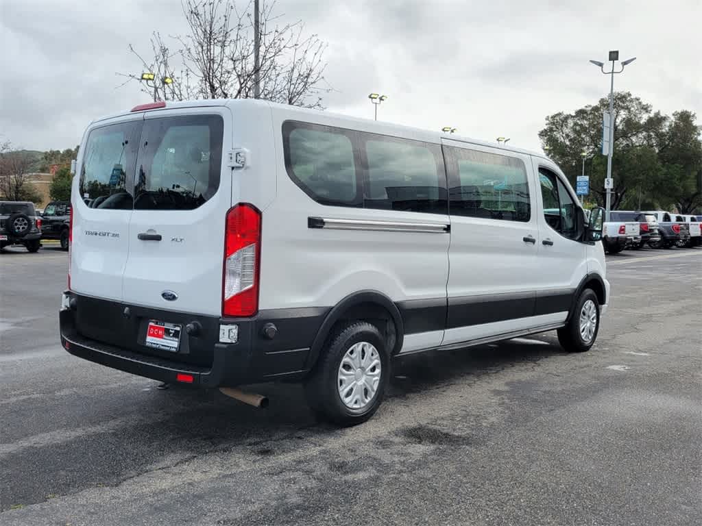 Thumbnail: 2020 Ford Econoline - 7