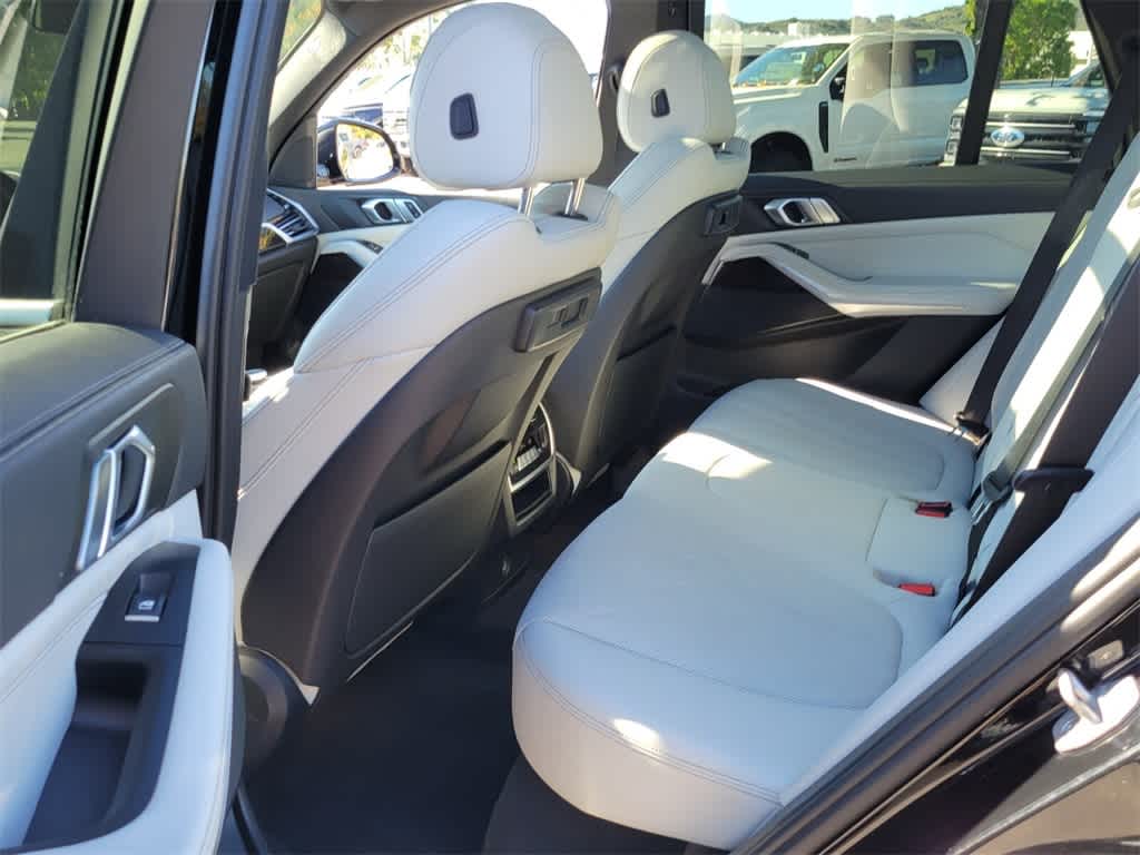 Thumbnail: 2023 BMW X5 - 10