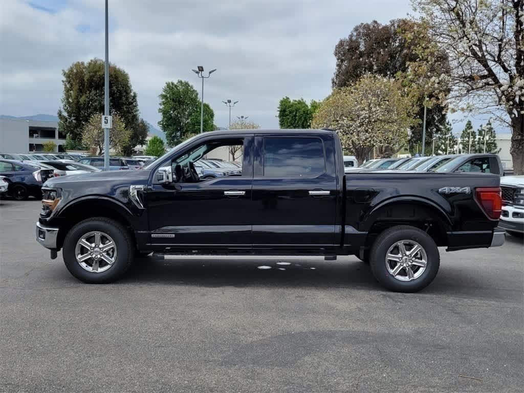 2025 Ford F-150 XLT photo 2