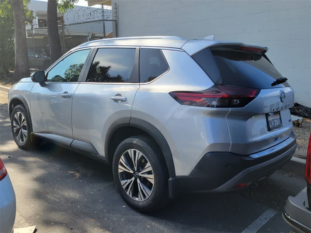 2023 Nissan Rogue SV photo 3