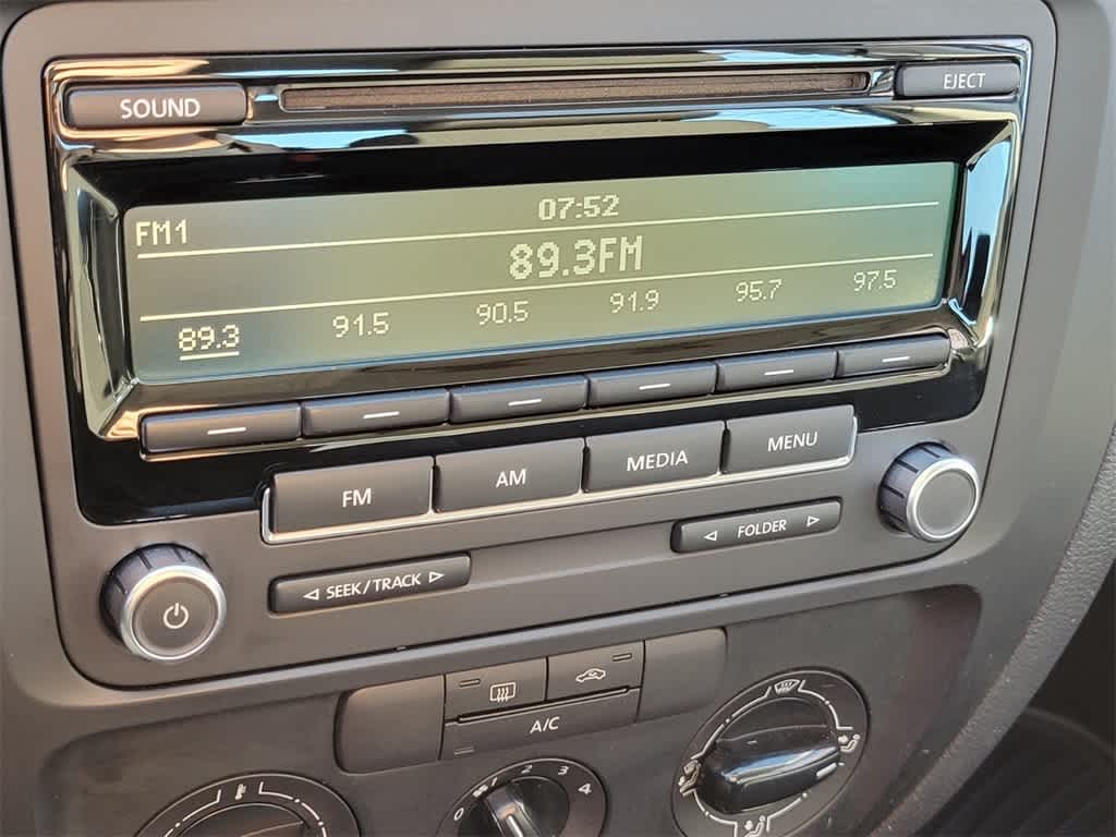 Thumbnail: 2014 Volkswagen Jetta - 20